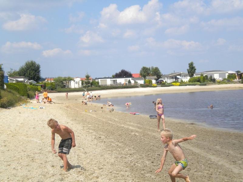 Mulder'S Vakantiehuis, Jaarplaats 108 Op Recreatiepark De Tien Heugten Schoonloo Exterior photo
